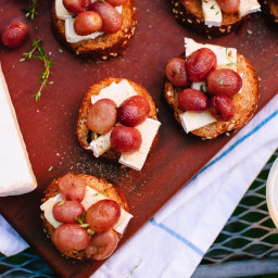 Roasted Grape Crostini with Brie and Fresh Thyme