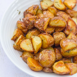 Roasted New Potatoes with Garlic and Rosemary