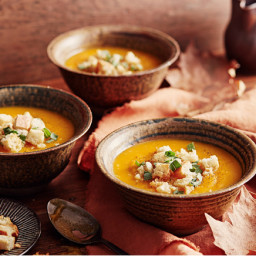 Roasted pumpkin & garlic soup