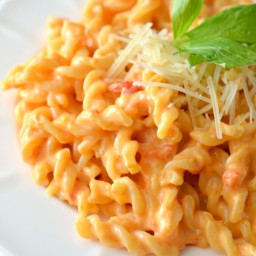 Roasted Red Pepper Macaroni and Cheese