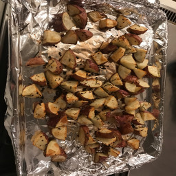 roasted-rosemary-potatoes-with-garlic-69695d66c1f68a12e1e153a6.jpg