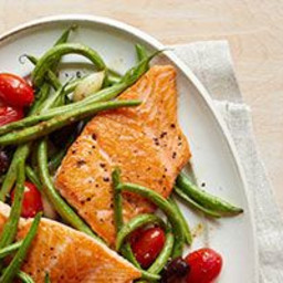 Roasted Salmon, Green Beans, and Tomatoes