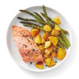 Roasted salmon with asparagus & potatoes