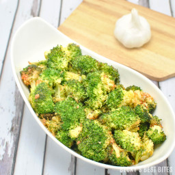roasted-sriracha-broccoli-1562345.jpg