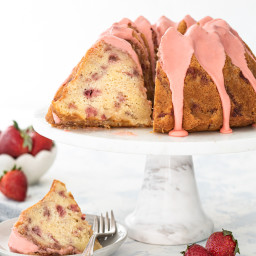 Roasted Strawberry-Mascarpone Bundt Cake
