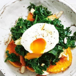 Roasted sweet potato, wilted garlic kale, poached egg and almonds