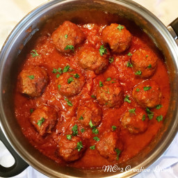 Rosemary Beef Meatballs With Tomato Sauce