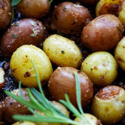 rosemary-roasted-potatoes-2039216.jpg