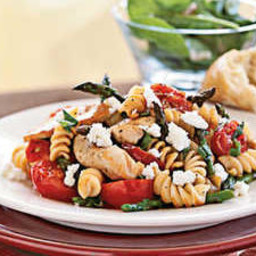 Rotini with Chicken, Asparagus, and Tomatoes