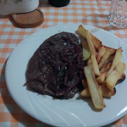 rump-steak-with-red-wine-and-shallo.jpg