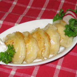 russian-pierogi-filling-features-mushrooms-onions-and-hard-cooked-eggs-1700058.jpg