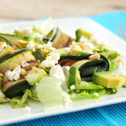 Salade van gegrilde courgette en avocado