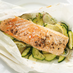 Salmon and Zucchini Baked in Parchment