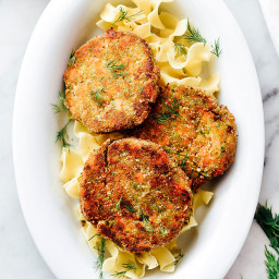 Salmon Cakes with Roasted Red Pepper Cream Sauce