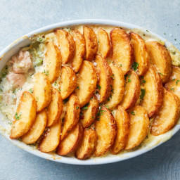 Salmon mornay and potato wedge pie recipe