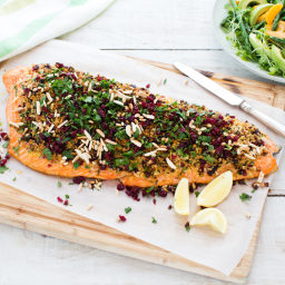 Salmon with cranberry, parsley and nut crust