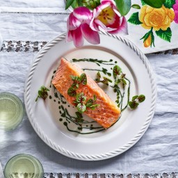 salmon-with-sorrel-sauce-2406867.jpg