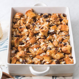 salted-caramel-and-chocolate-chunk-bread-pudding-2257324.jpg