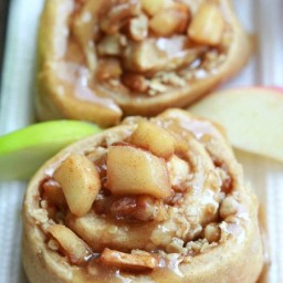 salted-caramel-apple-pecan-cinnamon-rolls-1296269.jpg