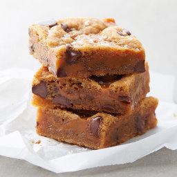 Salted Caramel Browned Butter Chocolate Chip Bars