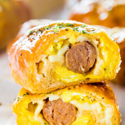 sausage-and-egg-breakfast-rolls-1658887.jpg