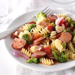 sausage-broccoli-simmer-2696194.jpg