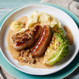 Sausages with braised cabbage and caraway