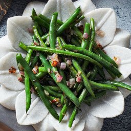 Sautéed Green Beans with Red Onion