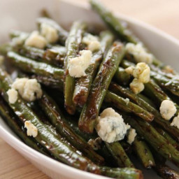 sauteed-green-beans-with-lemon-and-blue-cheese-2021534.jpg