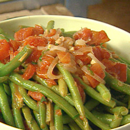 sauteed-green-beans-with-tomatoes-and-basil-served-with-parmesan-cris...-1502067.jpg