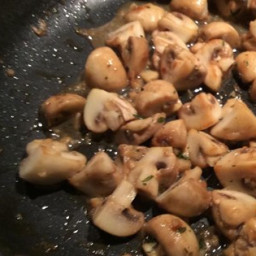 Sauteed Mushrooms in Garlic