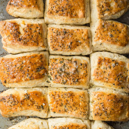Savory Garlic and Thyme Buttermilk Biscuits