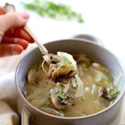 savory-mushroom-onion-soup-1975463.jpg