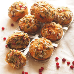 Savoury spinach and lingonberry muffins