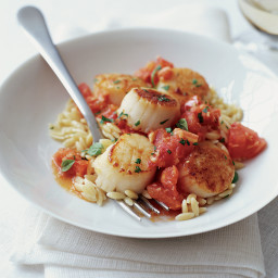 Scallops with Orzo, Tomatoes and Ginger