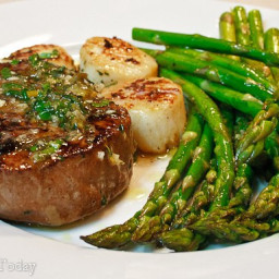 Scampi-Style Steak and Scallops