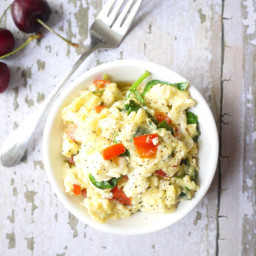 Scrambled Eggs with Pepper and Green Onion
