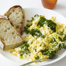 Scrambled Eggs With Ricotta and Broccolini