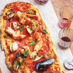 Seafood pizza (pizza con frutti di mare)