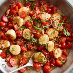 Seared Scallops With Jammy Cherry Tomatoes