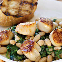 Seared Scallops with Warm Tuscan Beans