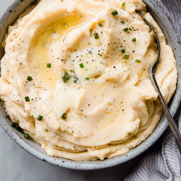 Seriously Amazing Cheddar Mashed Potatoes Recipe