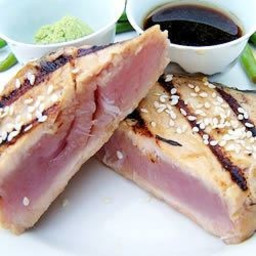 sesame-seared-tuna-1886678.jpg