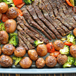 sheet-pan-flank-steak-with-garlic-roasted-potatoes-2378506.jpg