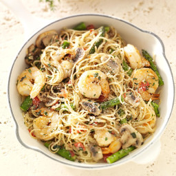 shrimp-pasta-primavera-recipe-1912868.jpg