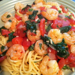 Shrimp pasta with basil and spinach