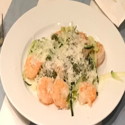 Shrimp with zucchini pasta