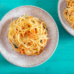 Sicilian-Style Spaghetti Alla Carrettiera (Fresh Tomato and Garlic Sauce) R