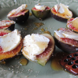 Simple Fig and Mascarpone Dessert (Or Tapas)
