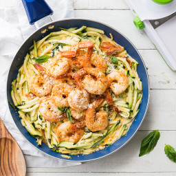 Simple Garlic Shrimp Alfredo With Zoodles